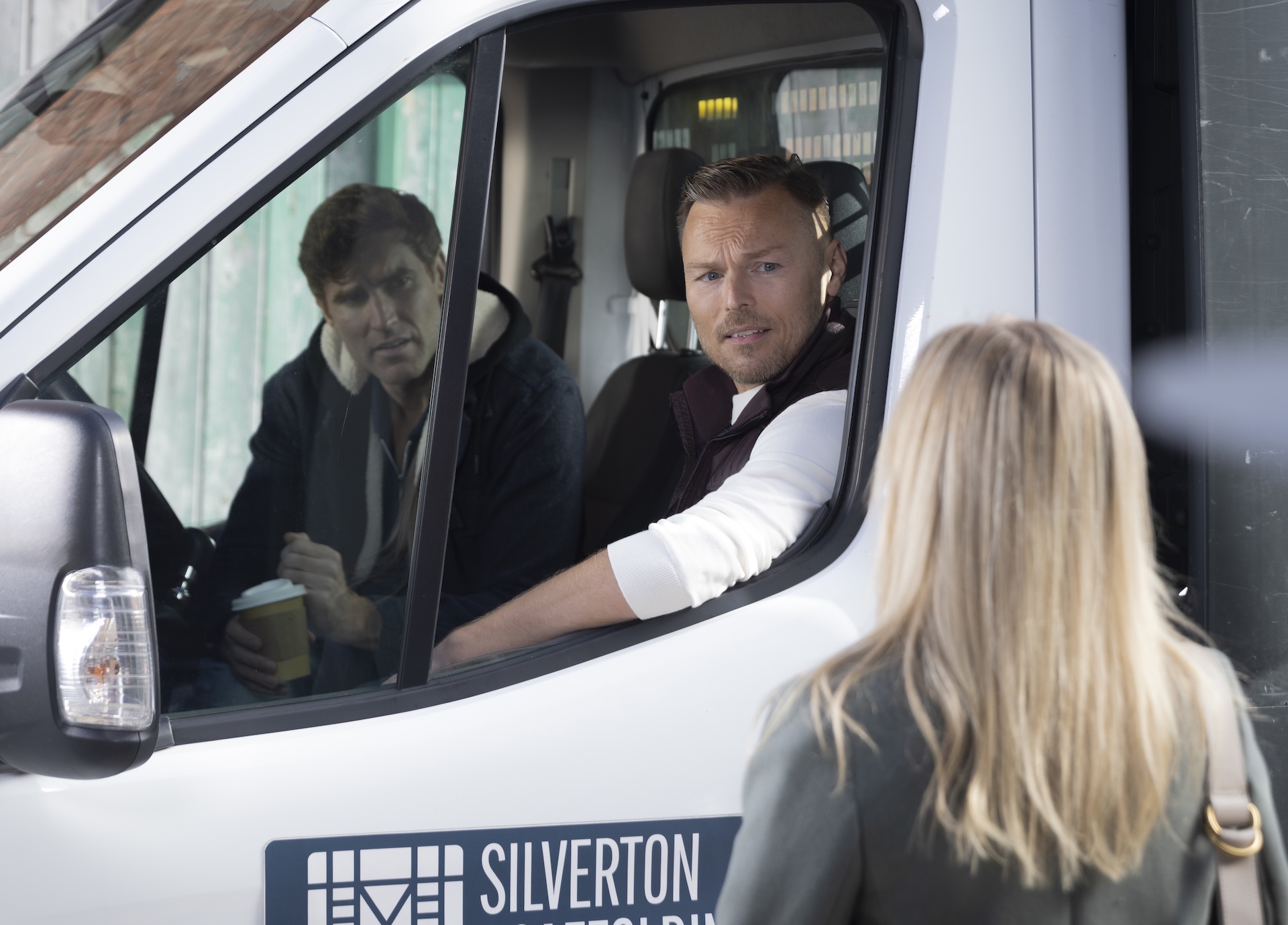Coronation Street's Sarah arguing with Theo and Pete outside of van
