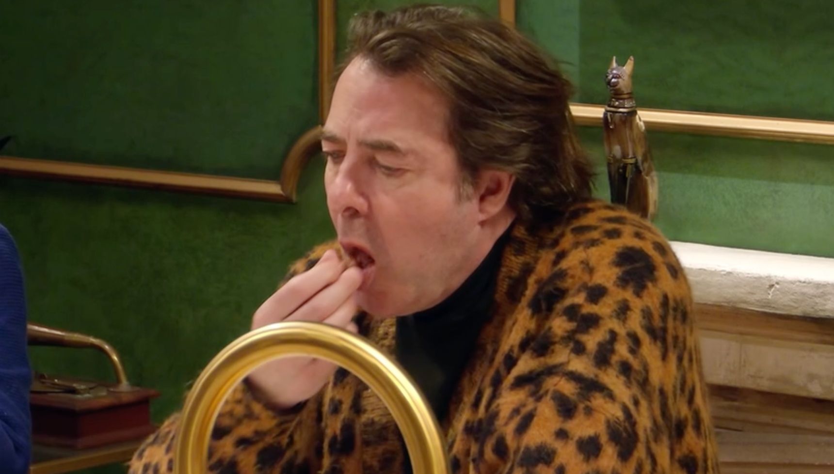 Jonathan Ross eating