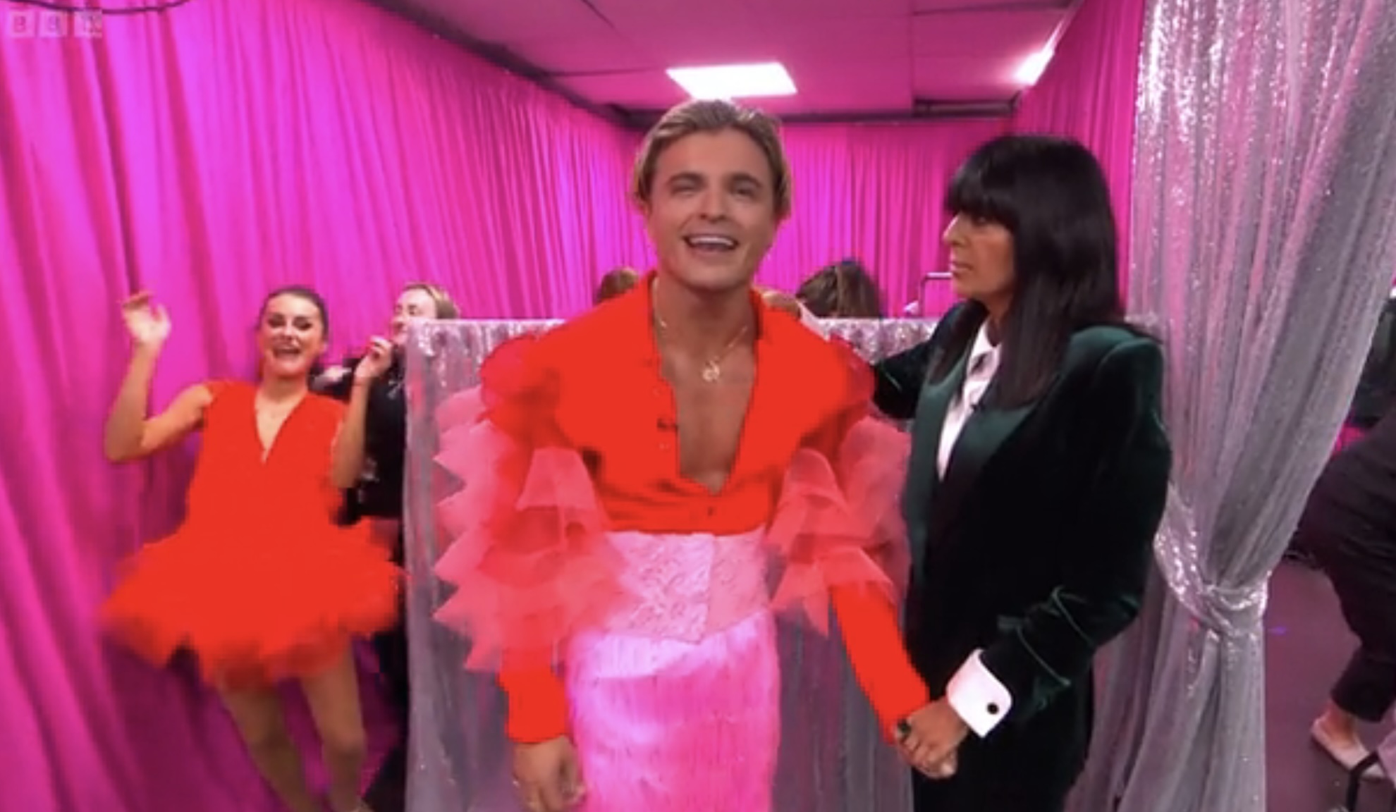 Nikita and Amber get ready for the Instant Dance Challenge