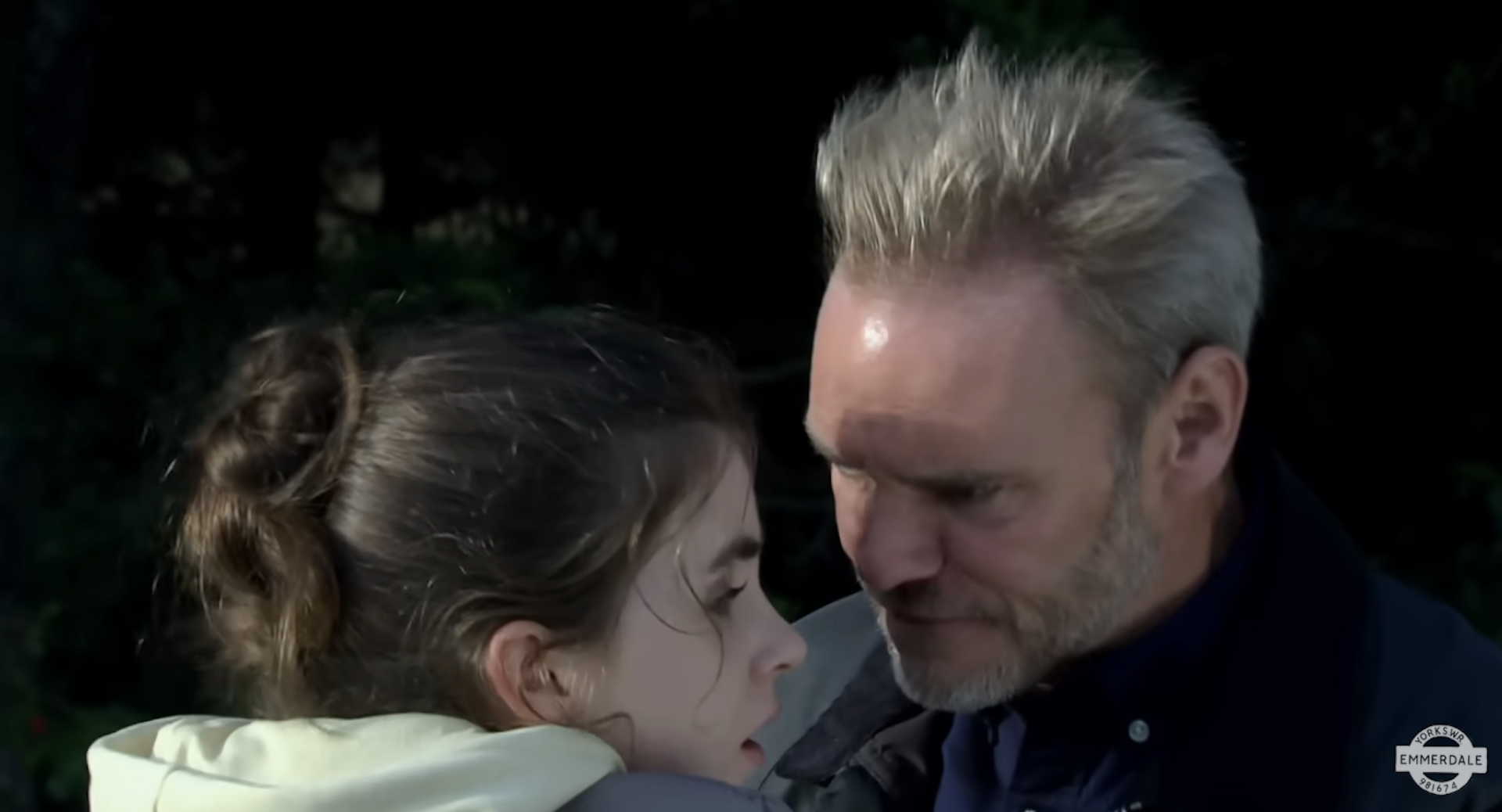 Ray lost his temper with April in Emmerdale