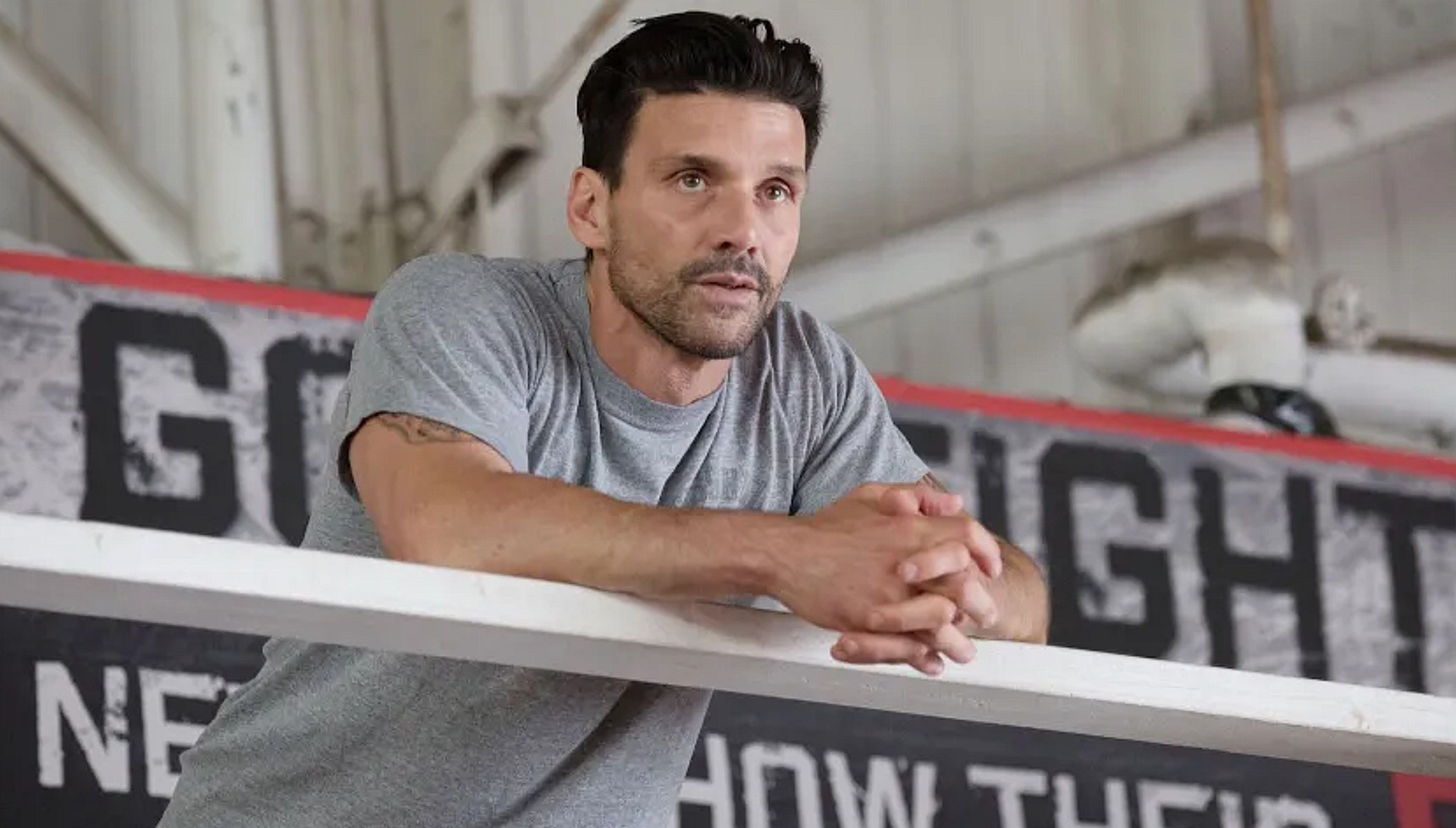Frank Grillo leaning on a post in Kingdom