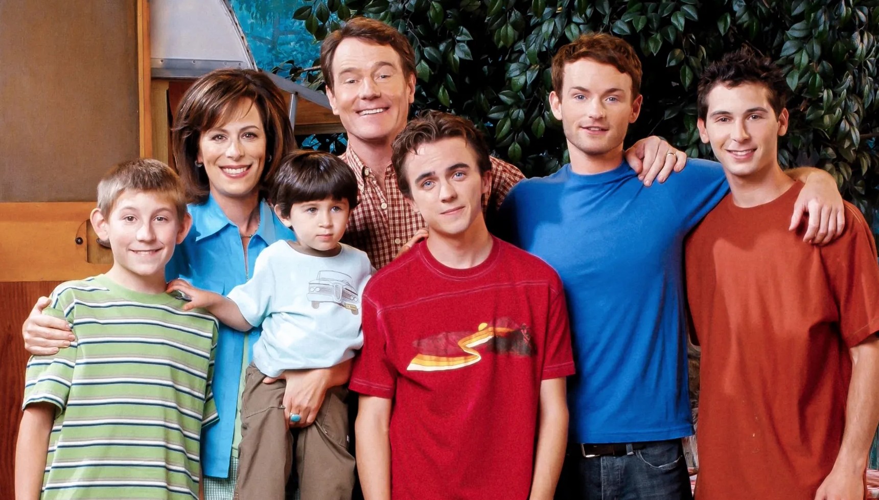 The cast of Malcolm in the Middle posing together