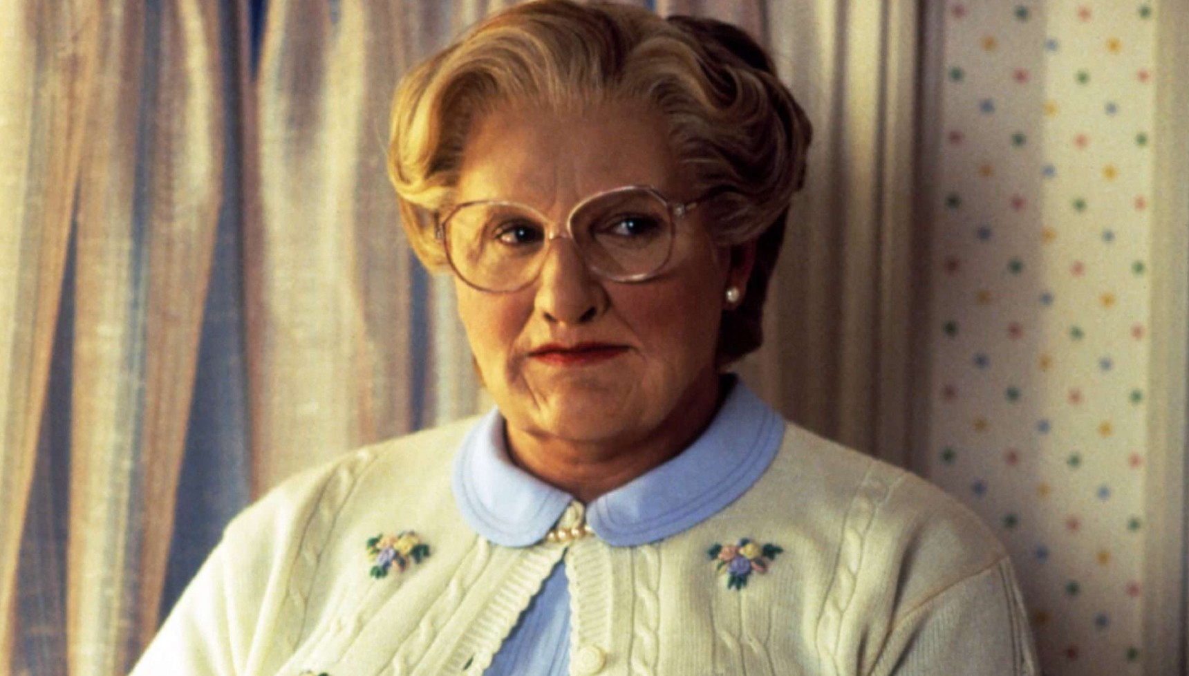 Robin Williams in costume as Mrs Doubtfire