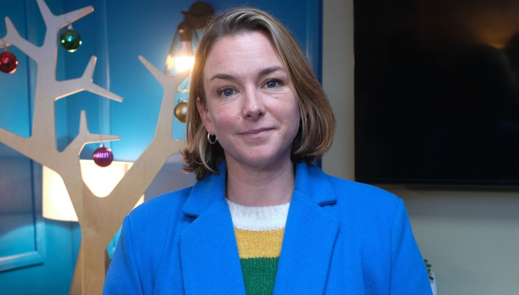 Emma Stansfield as Annie in Beyond Paradise