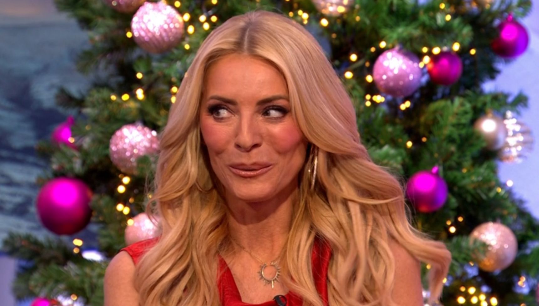 Strictly Come Dancing Final: Tess Daly lets slip cue card confession during winner announcement