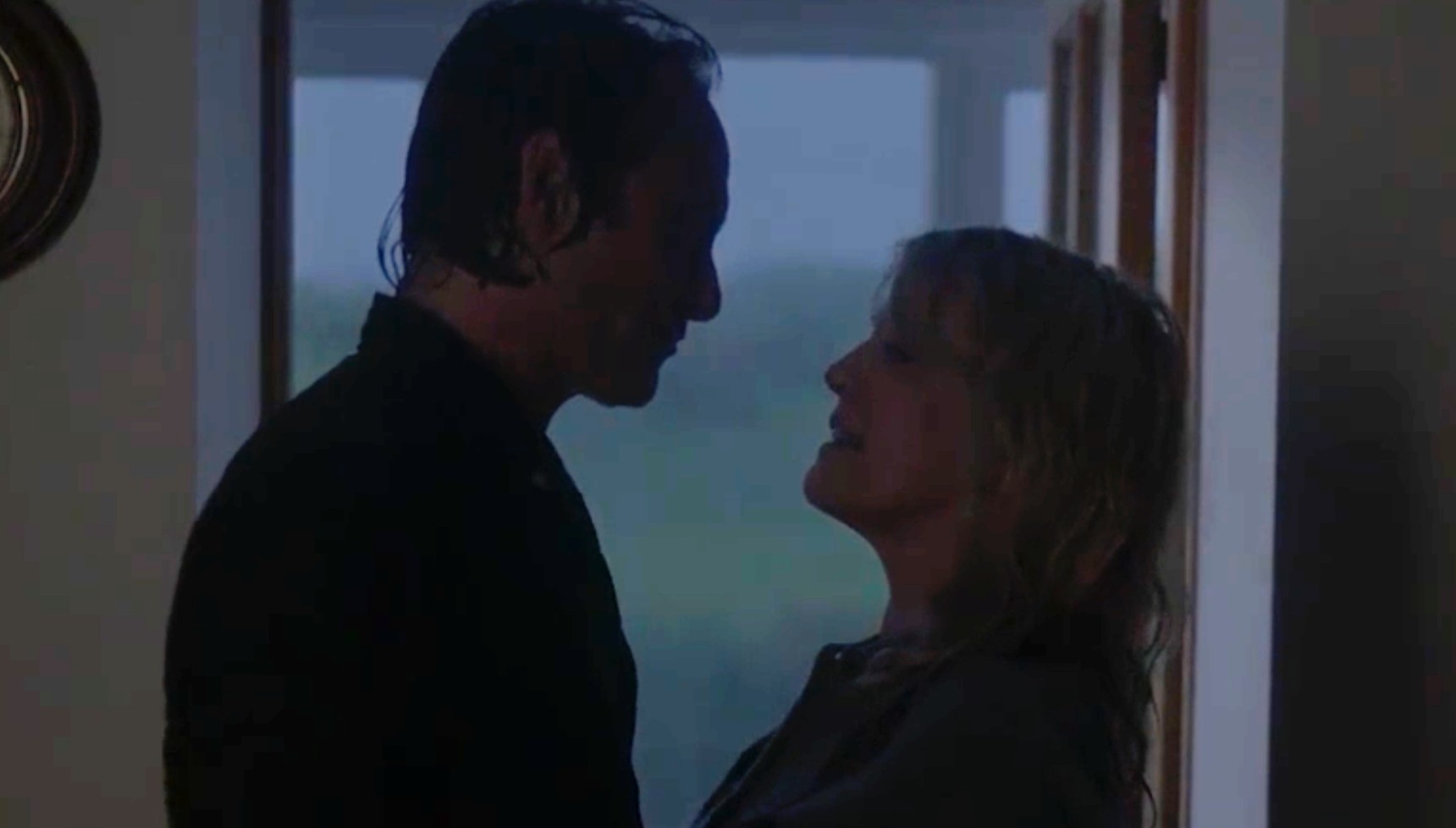 Ed Tulloch and DI Ruth Calder about to kiss in Shetland 