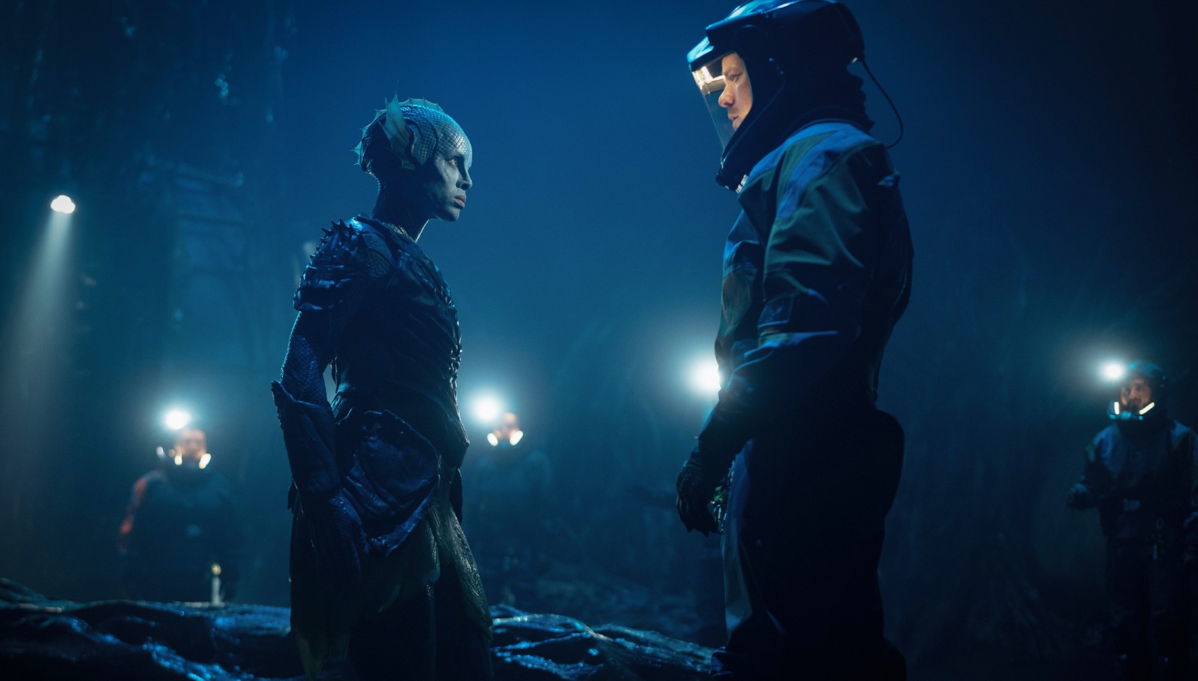 Salt and Barclay in the Homo Aqua world in The War Between Land and Sea