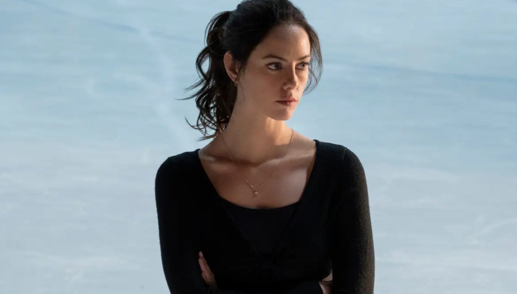 Kaya Scodelario in Spinning Out