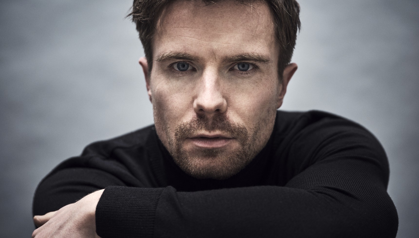 Joe Dempsie headshot