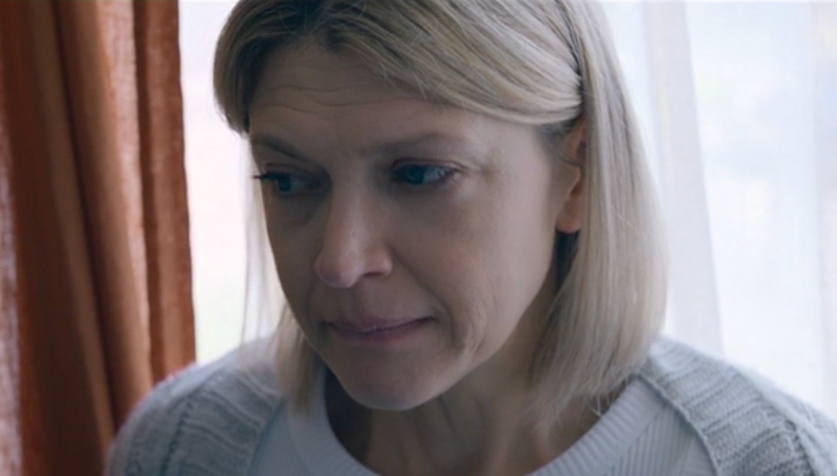 Jenny Platt as Donna Rower in After the Flood