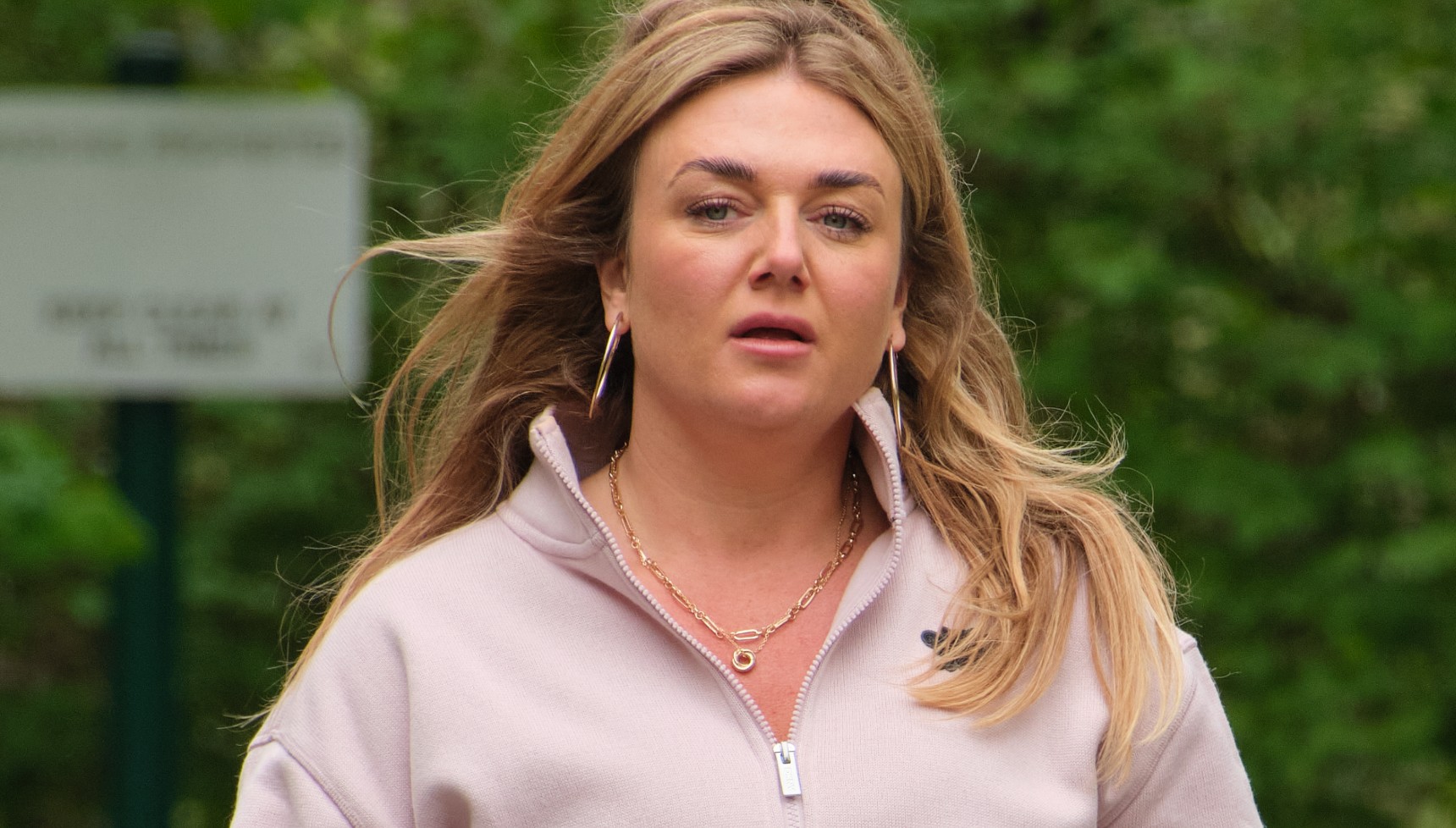 Faye McKeever as Kelly in After the Flood