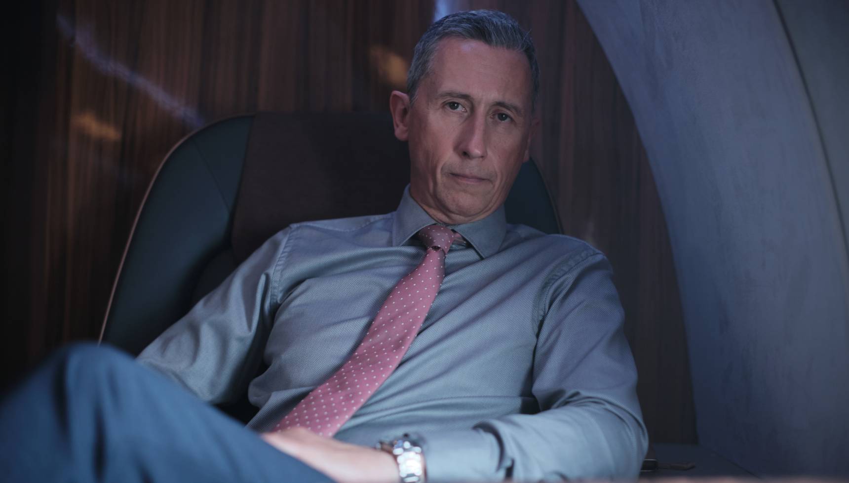 Close up of British Defence Secretary Alex Peterson (Nicholas Rowe) in Red Eye series 2