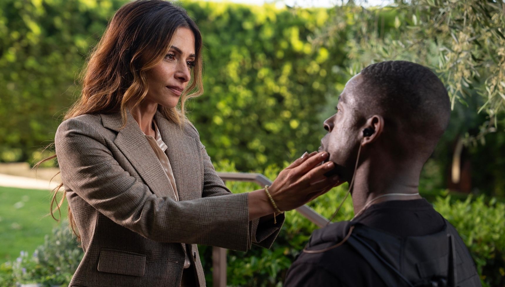 Sarah Shahi and Stirling K Brown 