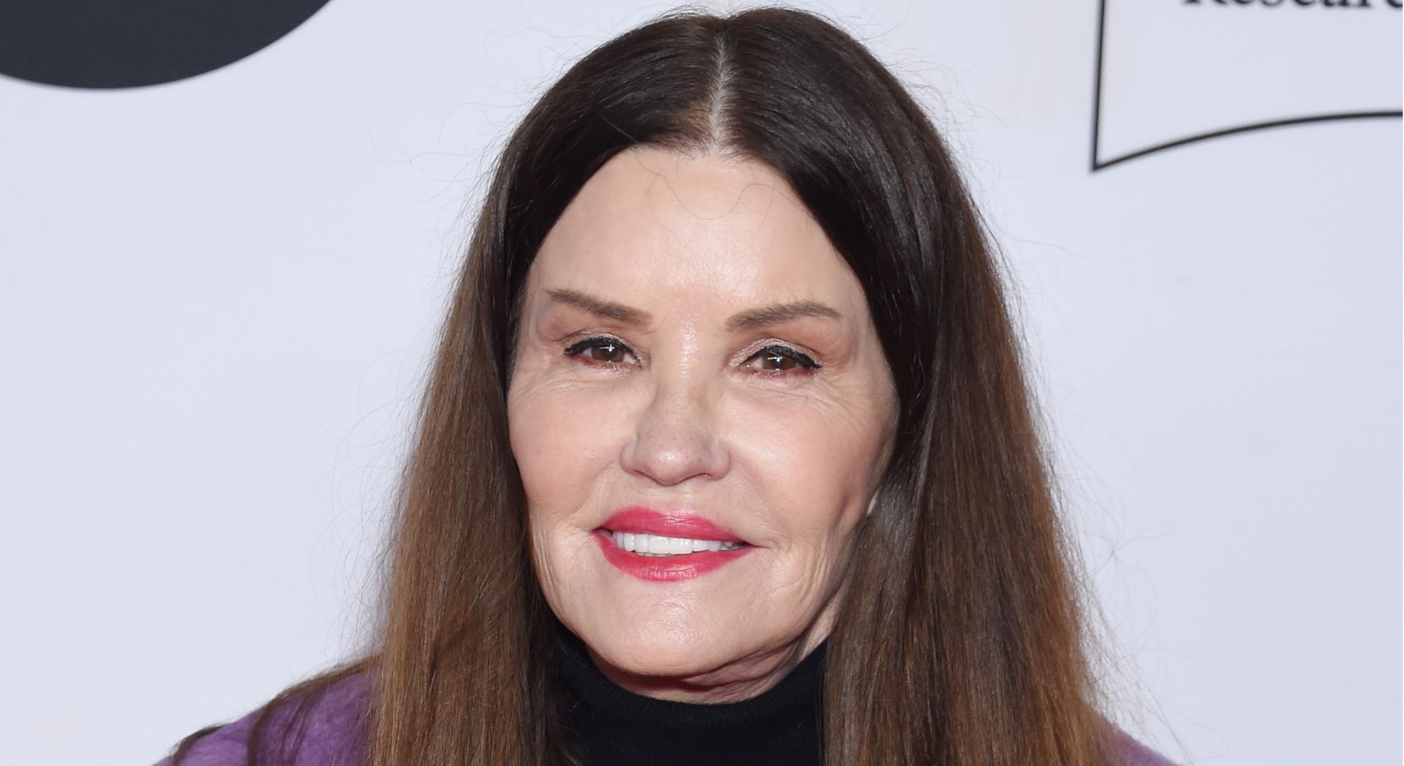 Janice Dickinson smiling