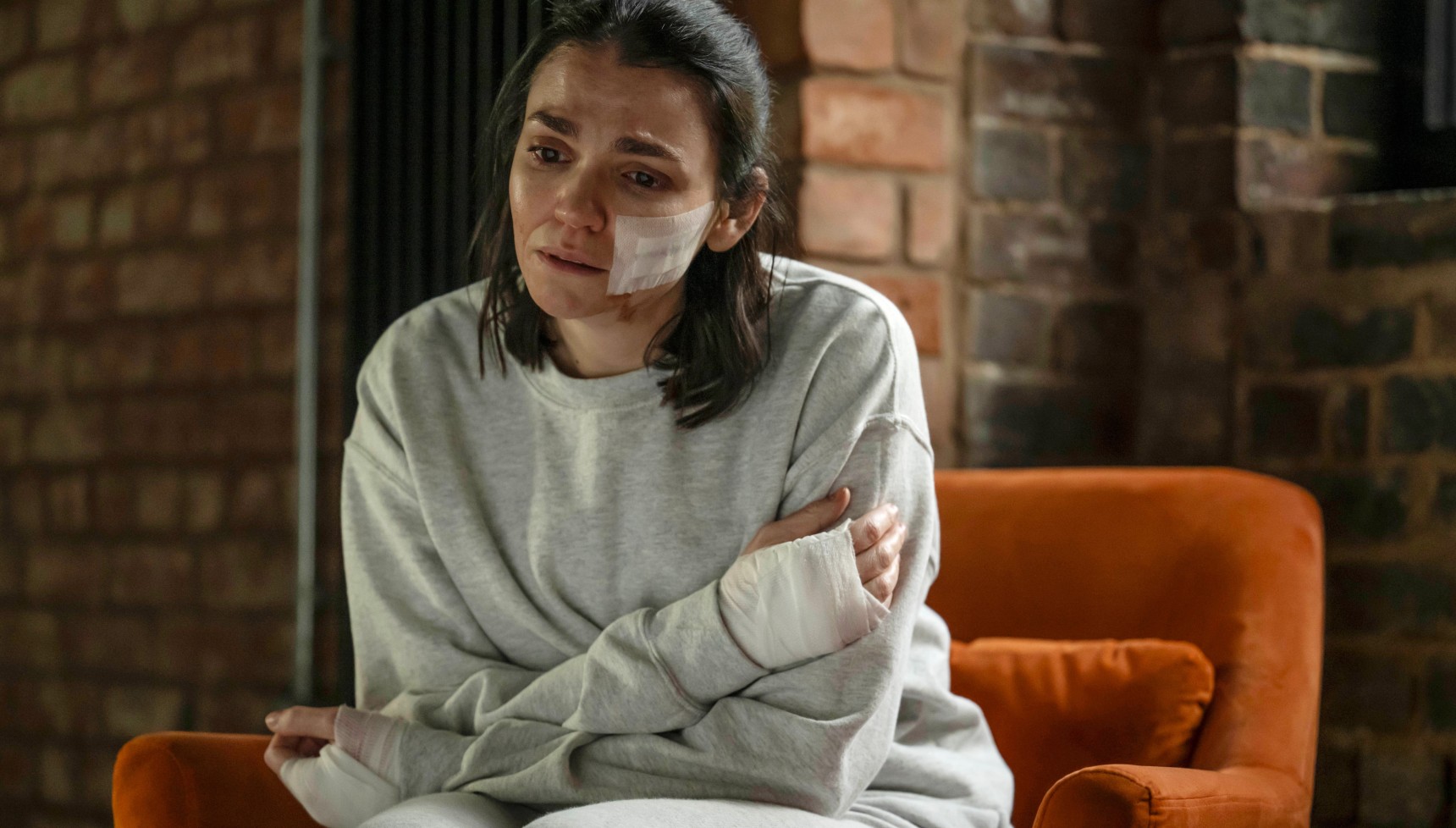 Selin Hizli as DI Kayla Baran in Silent Witness