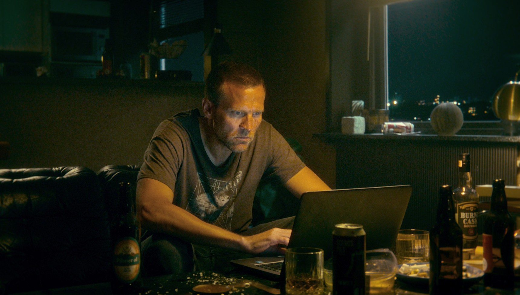 Tobias Santelmann as Harry Hole