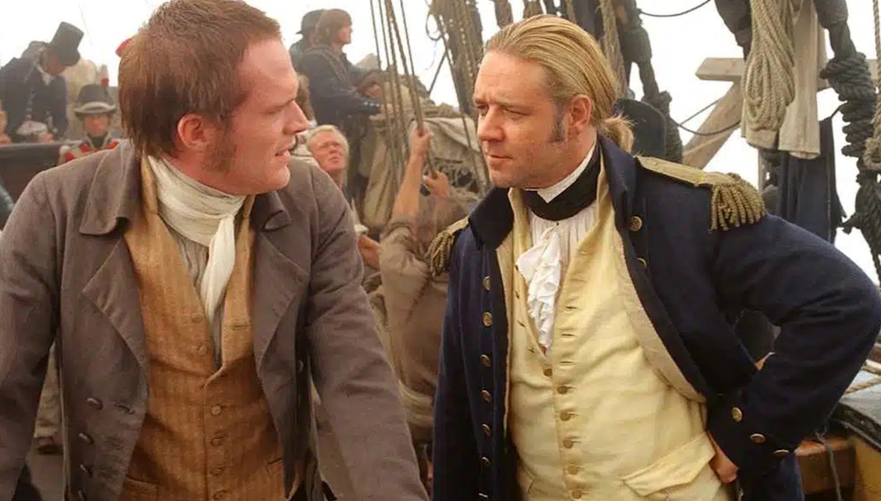 Paul Bettany and Russell Crowe in Master and Commander