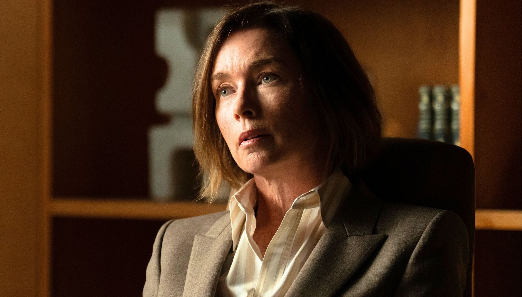 Julianne Nicholson as Sinatra in Paradise 
