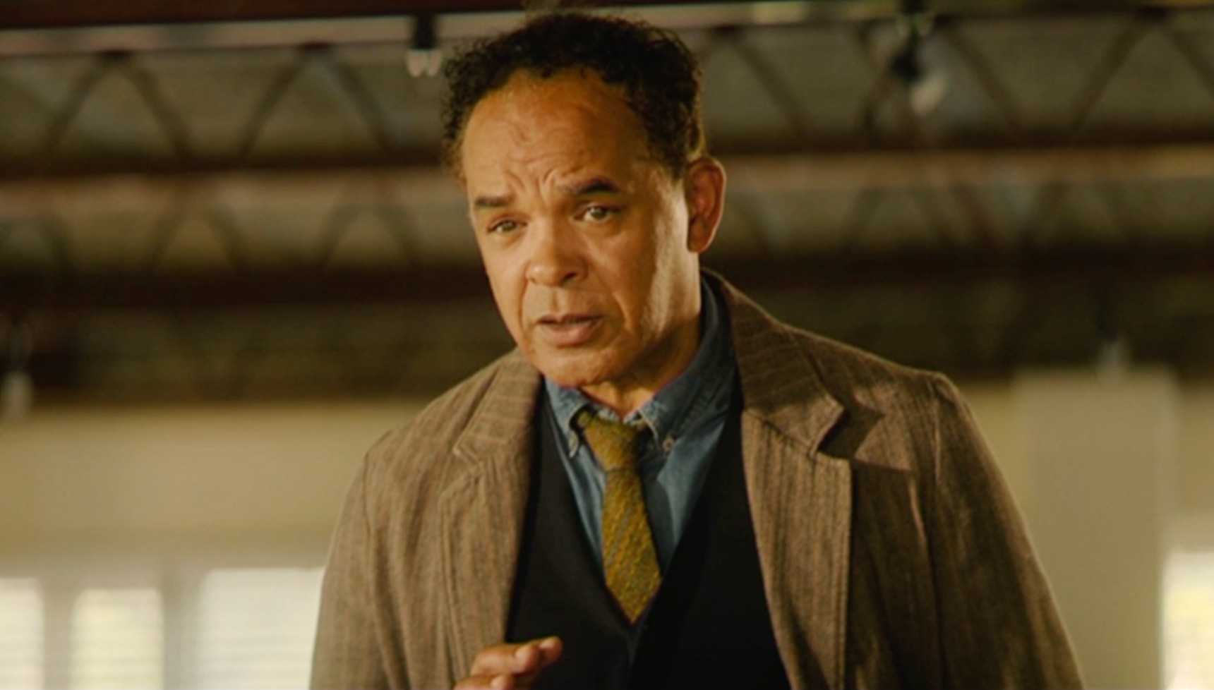 Peter De Jersey plays Stephen Welling in Grace