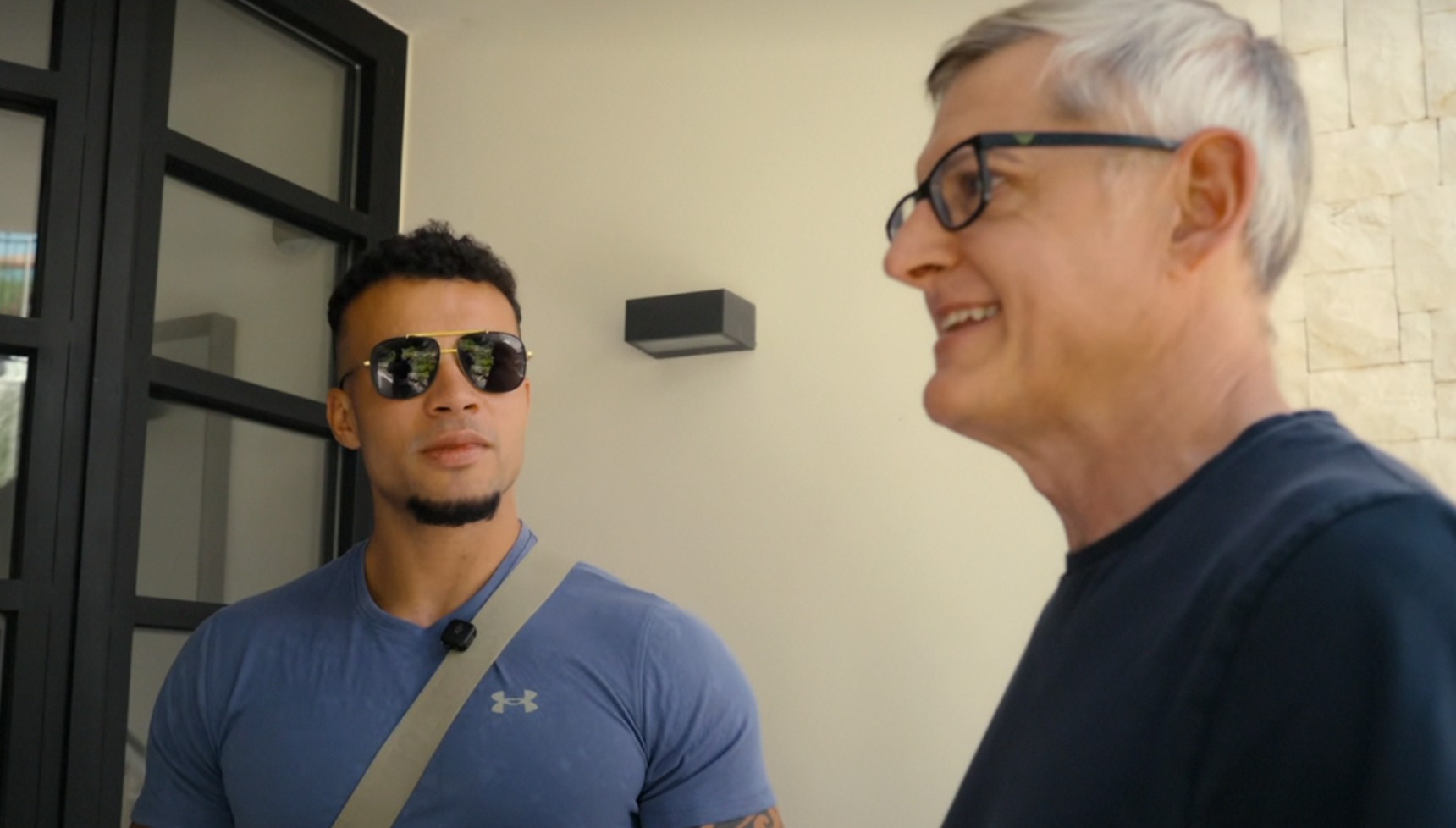 HSTikkyTokky looking at Louis Theroux in Inside the Manosphere