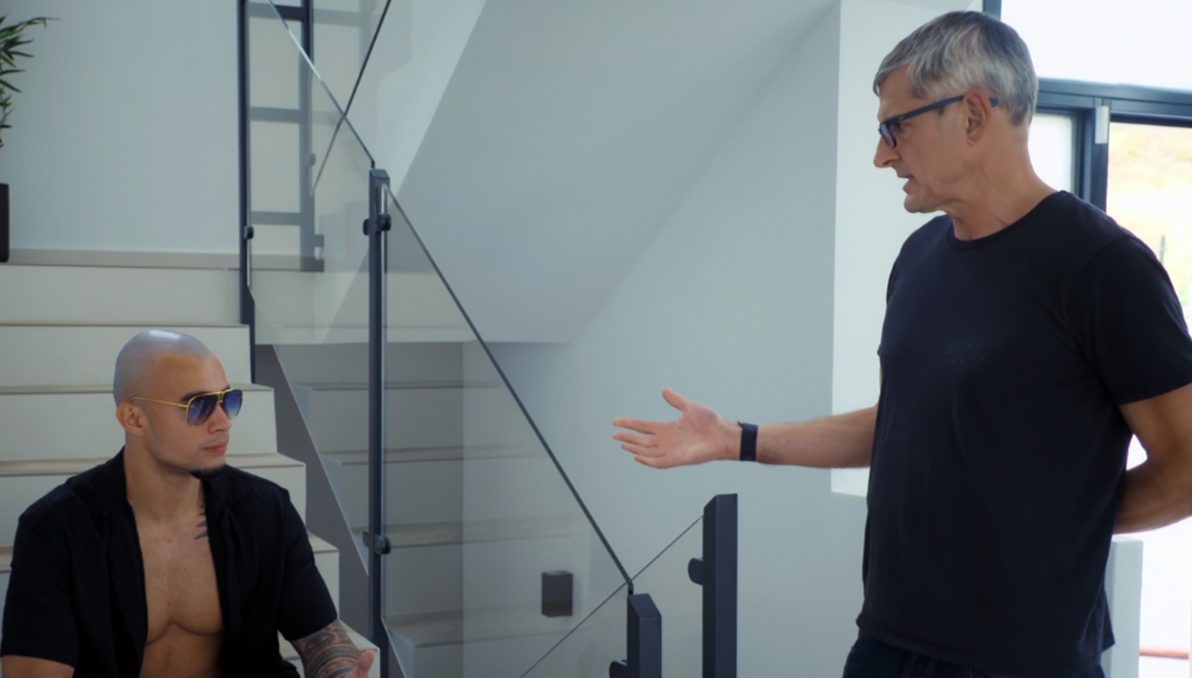 HSTikkyTokky and Louis Theroux in Inside the Manosphere 