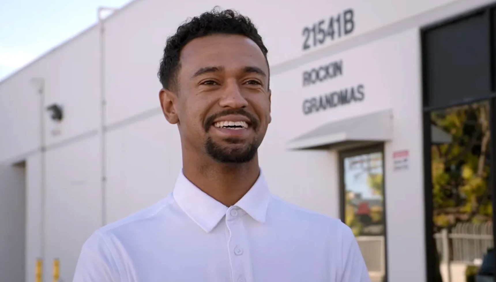Anthony Norman in Jury Duty: Company Retreat 