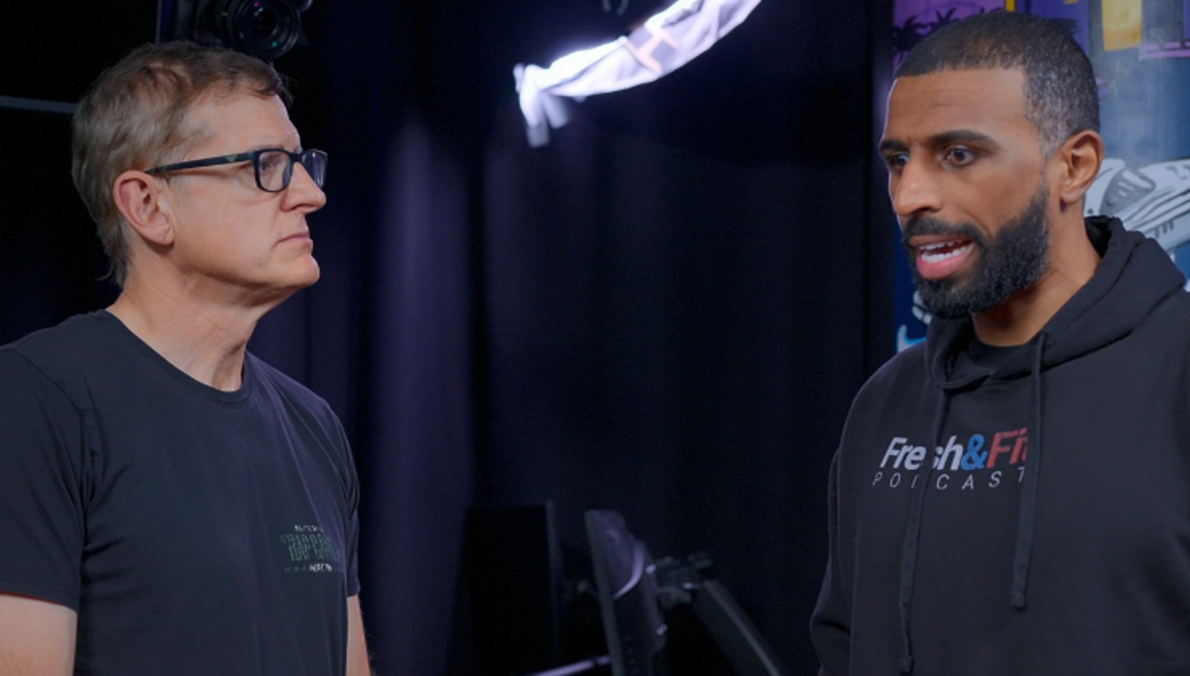 Louis Theroux and Myron Gaines in Inside the Manosphere