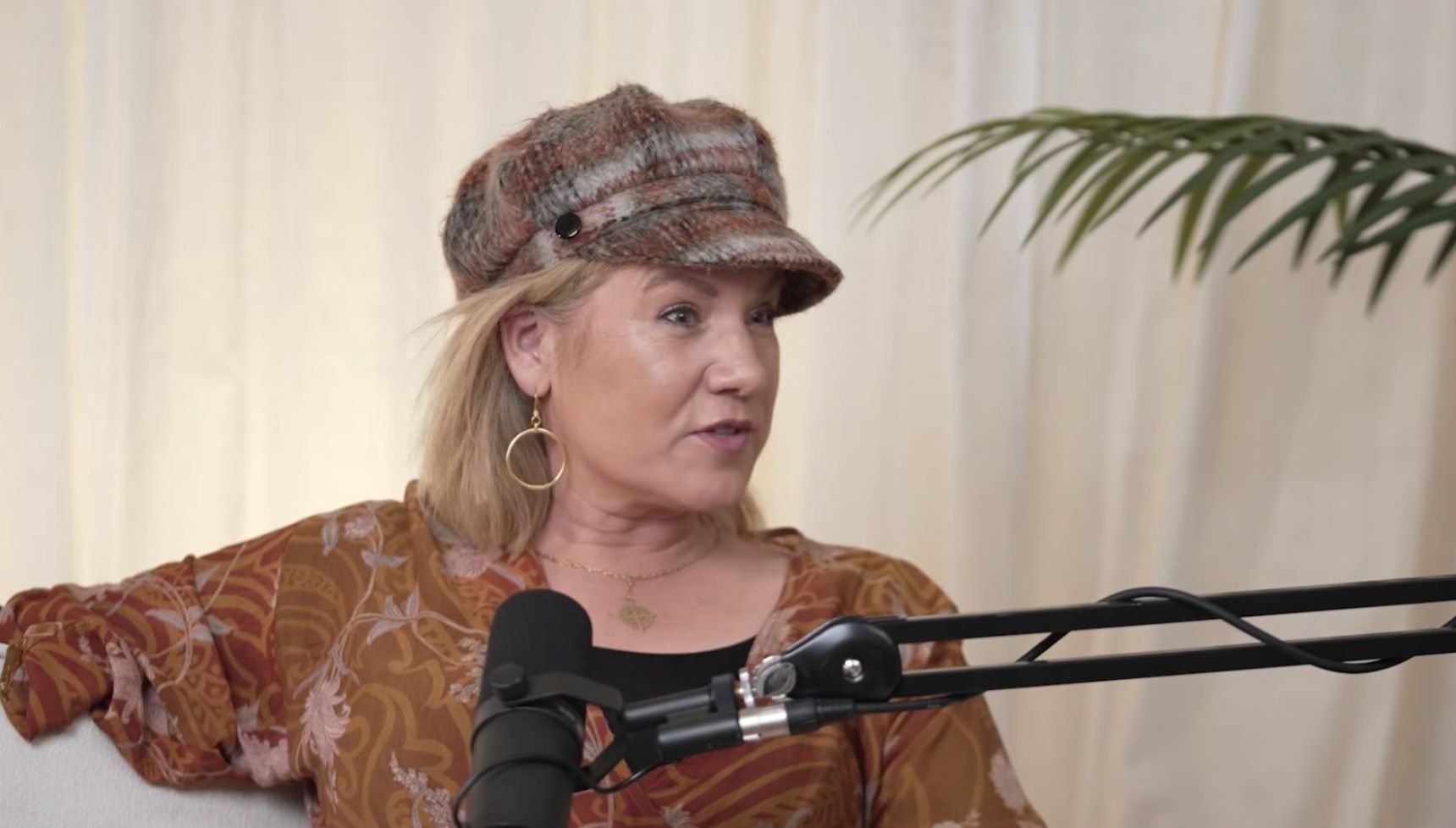 Lucinda Light on podcast