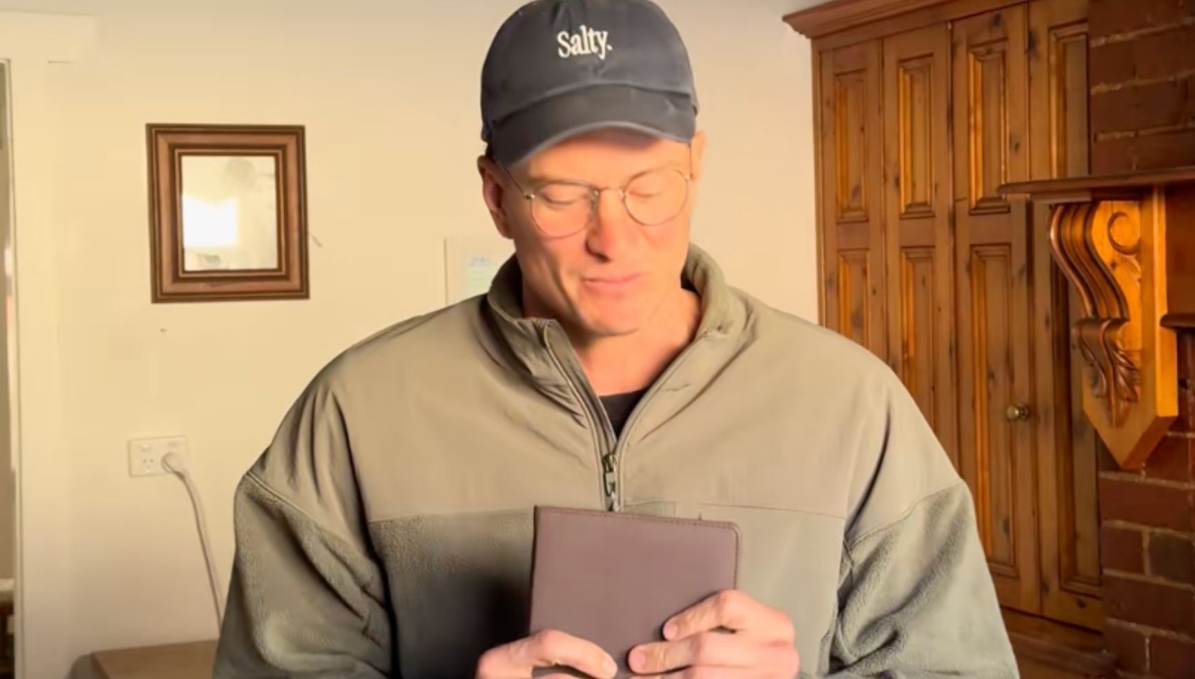 Sam MAFS TikTok explaining notebook 