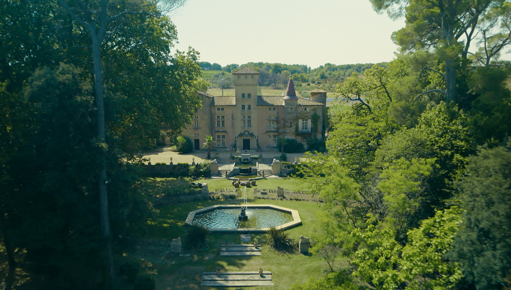 Château Saint-Martin-de-la-Garrigue poses as the stunning mansion home of the Morvan family (Credit: Channel 5)