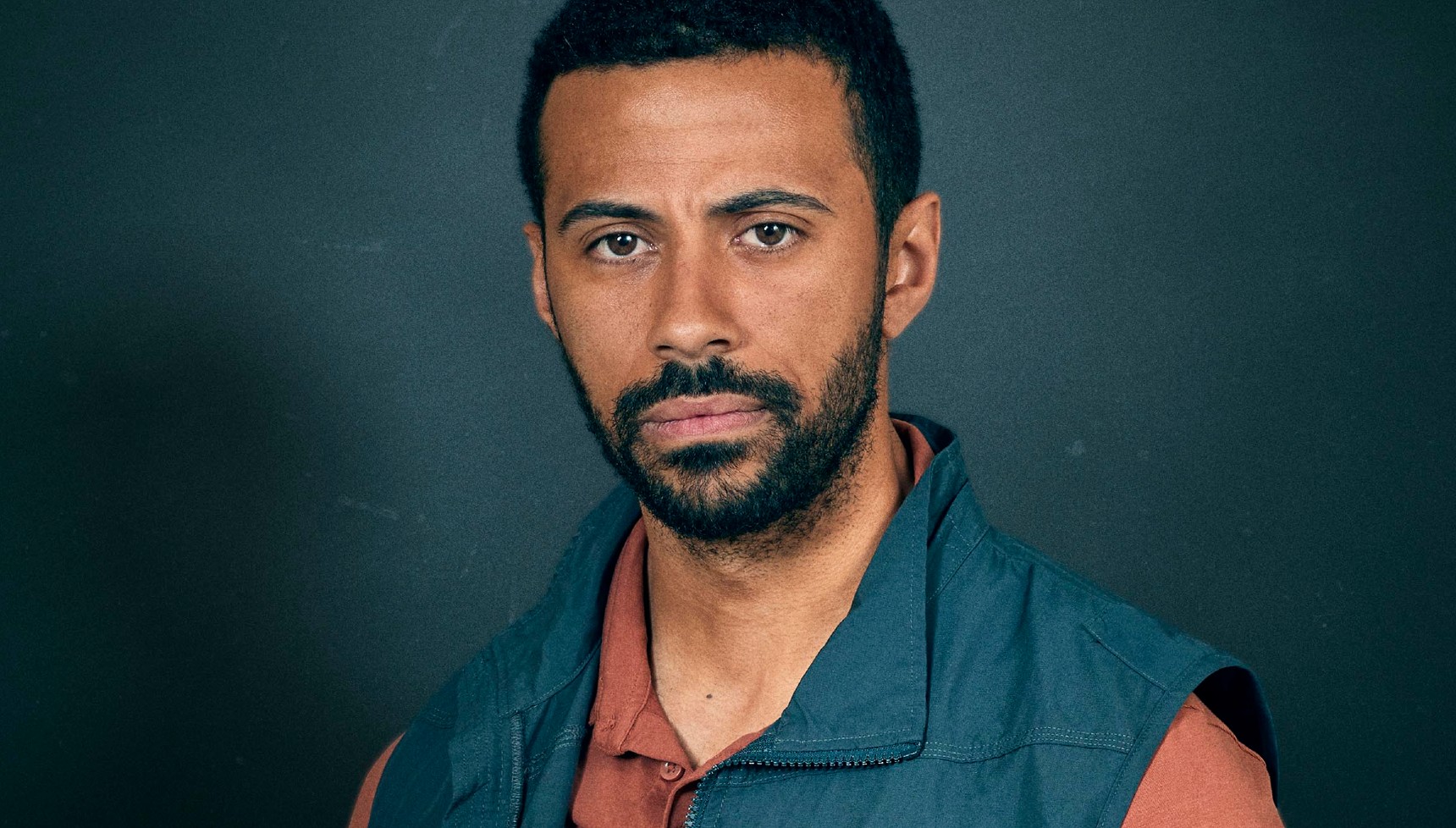 Dean Fagan as Neil Scott in Missed Call