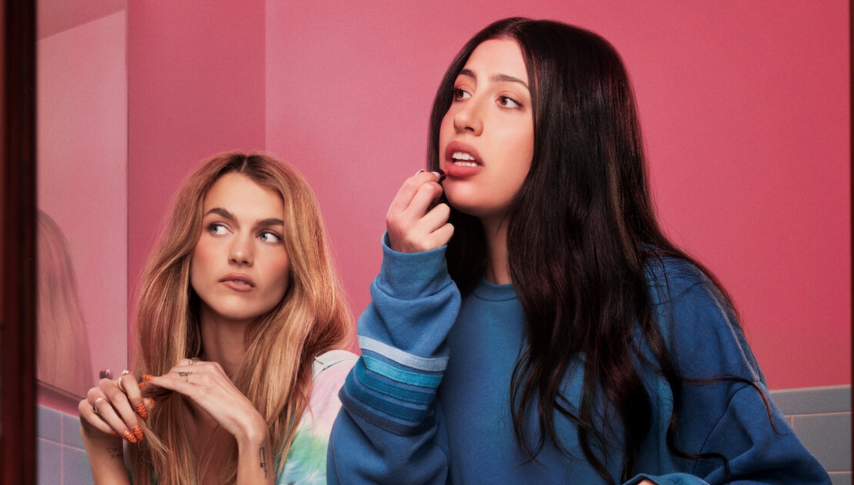 Sadie Chandler and Chloe East in Roommates 