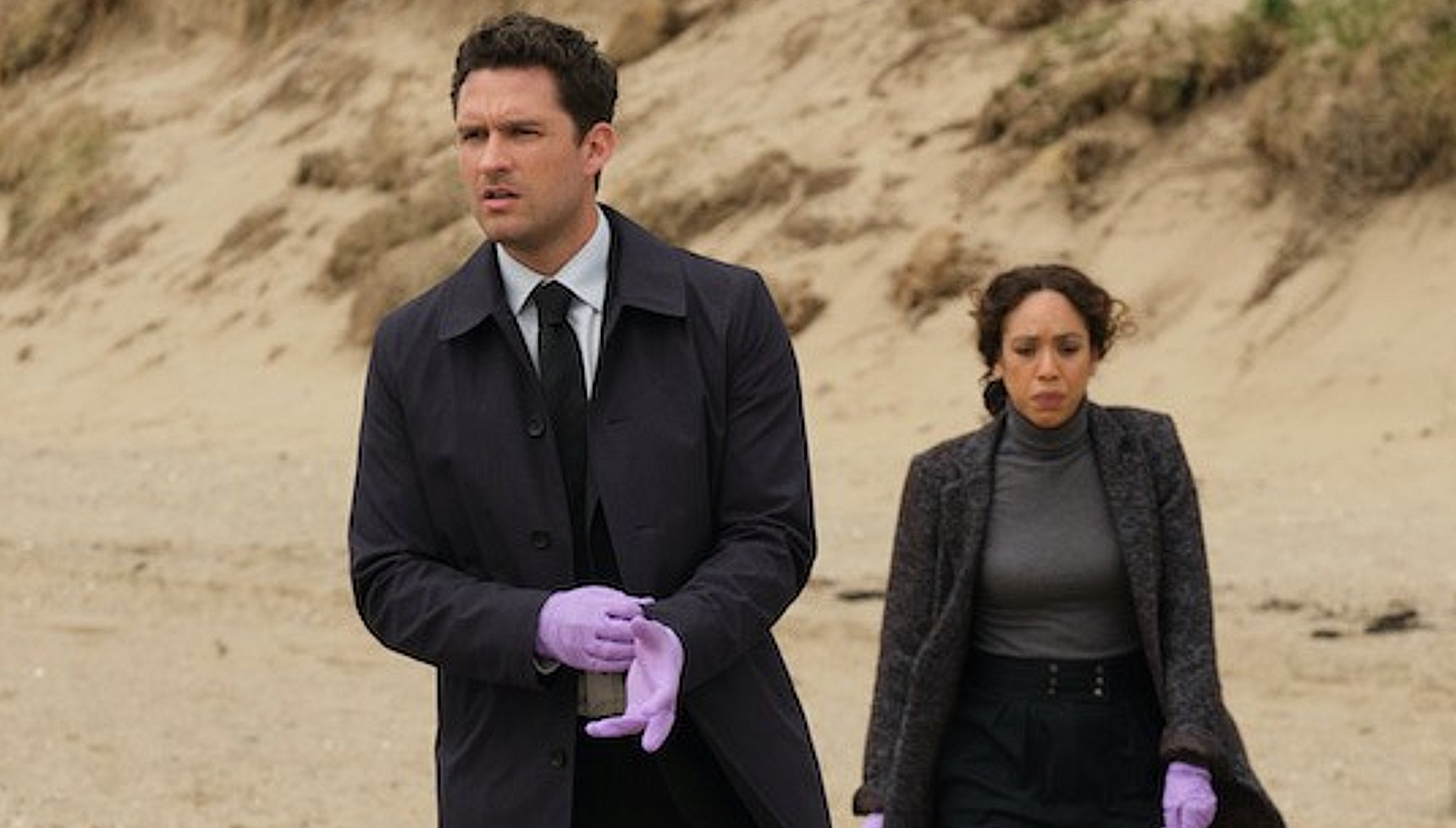 Ben Aldridge and Pearl Mackie in The Long Call