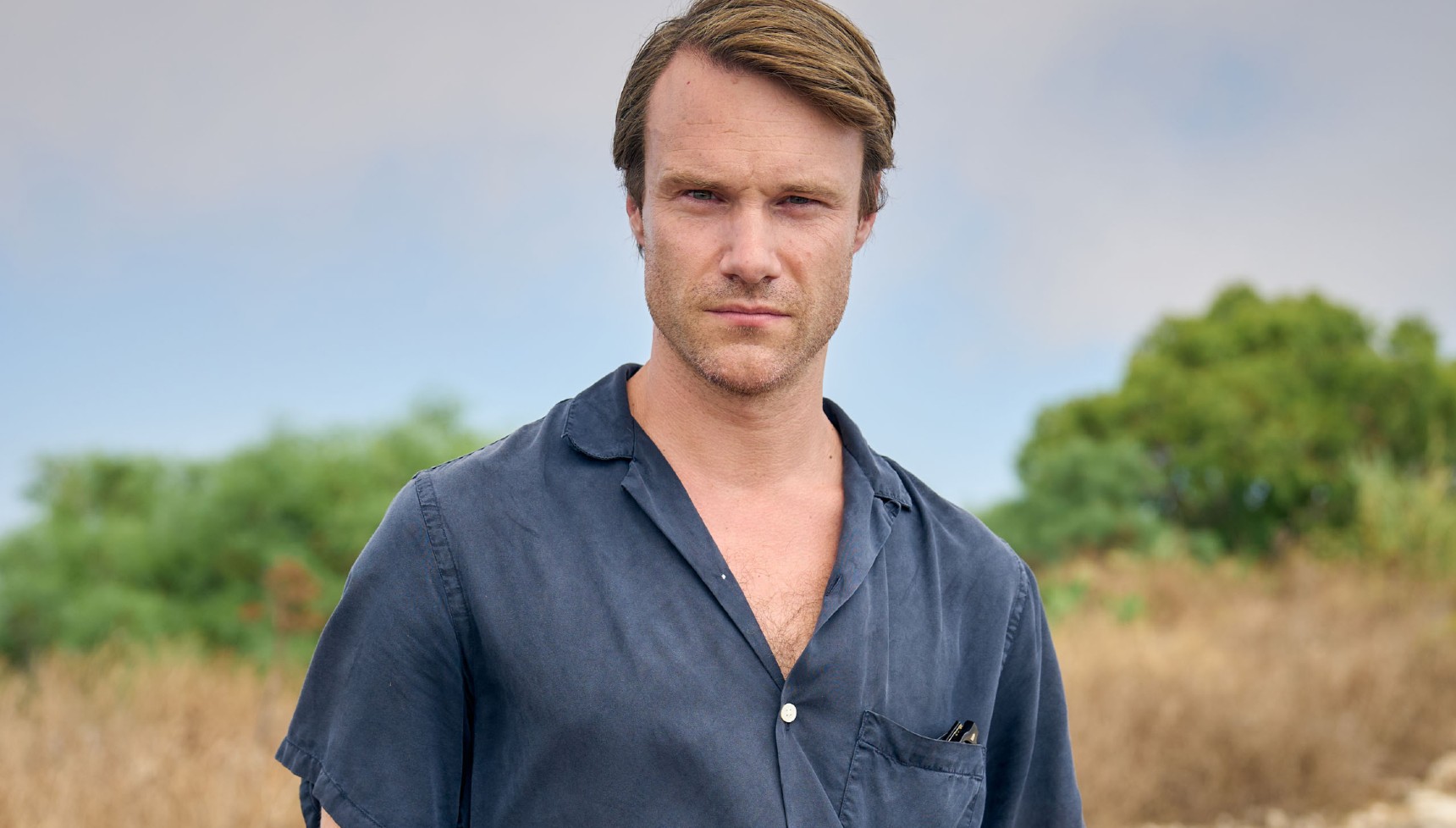 Hugh Skinner as Jacob in Two Weeks in August