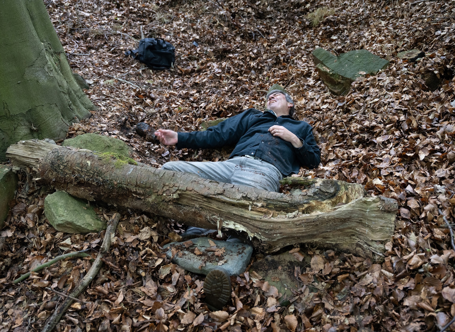 Cain's leg is trapped and there is no one around in Emmerdale (Credit: ITV)