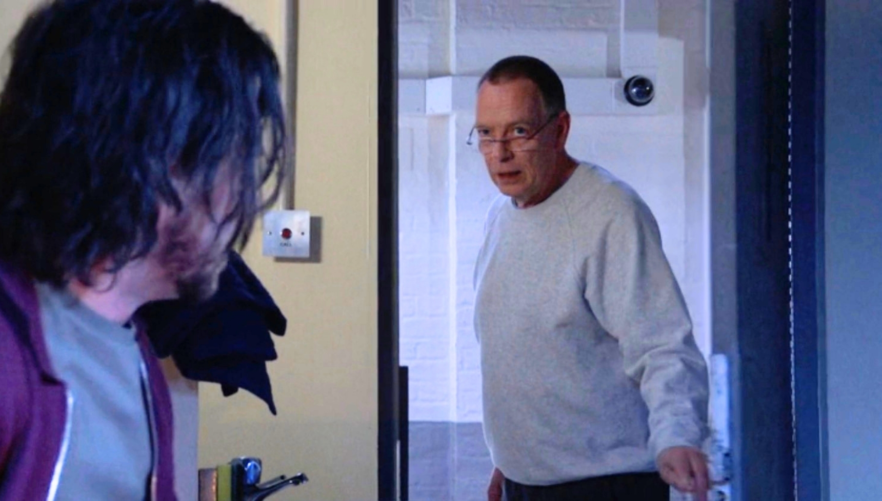 EastEnders' Ian and Gray in prison