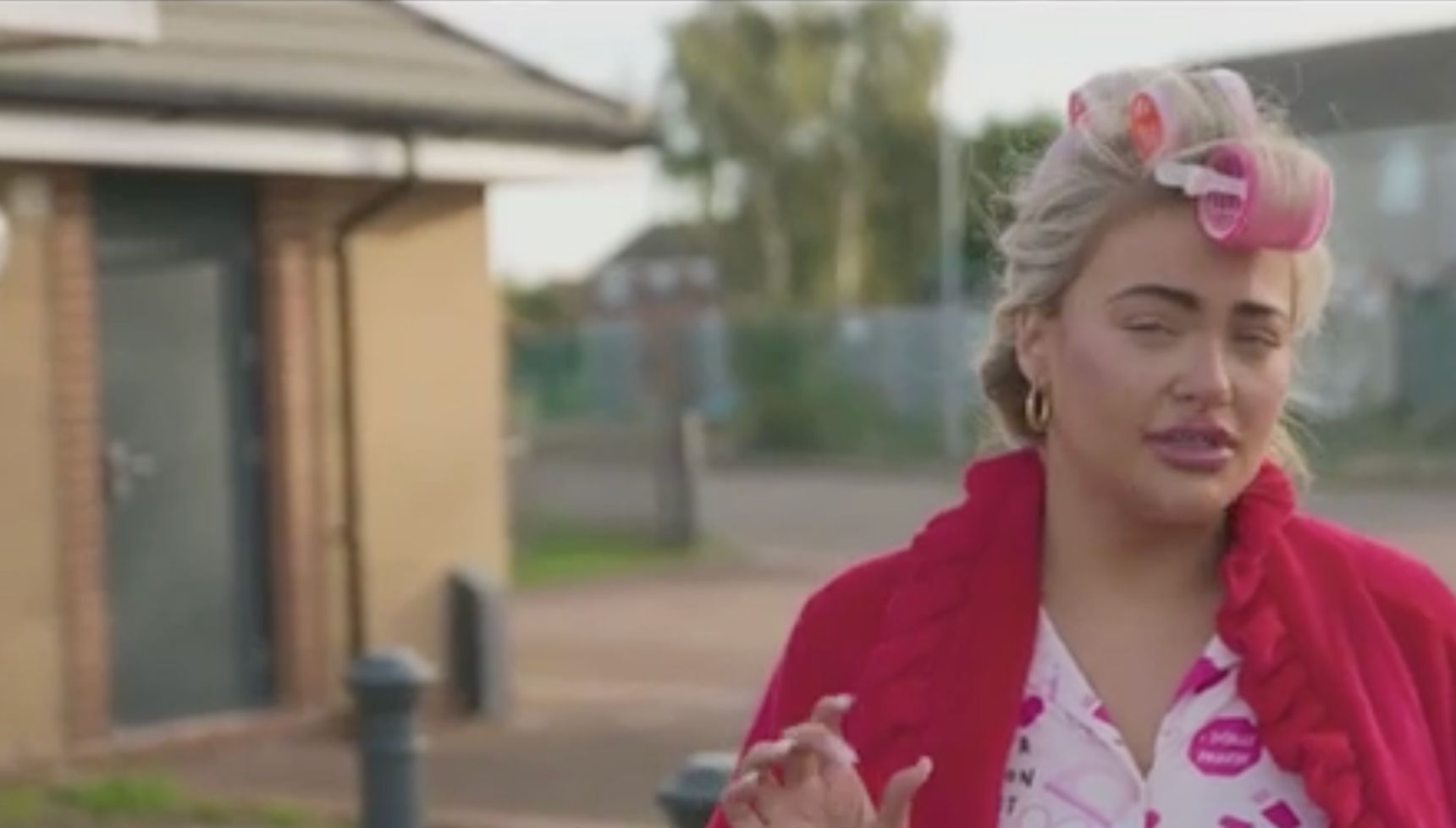 Trewley-Precious red dressing gown