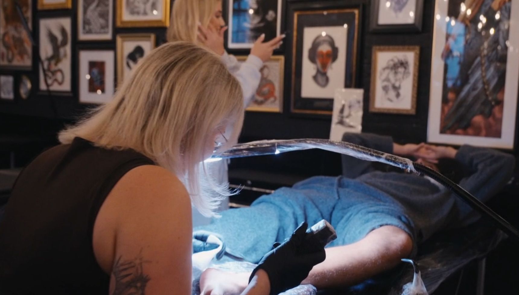 Junior Andre getting a tattoo