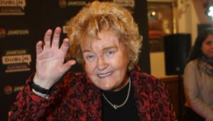 Brenda Fricker waving