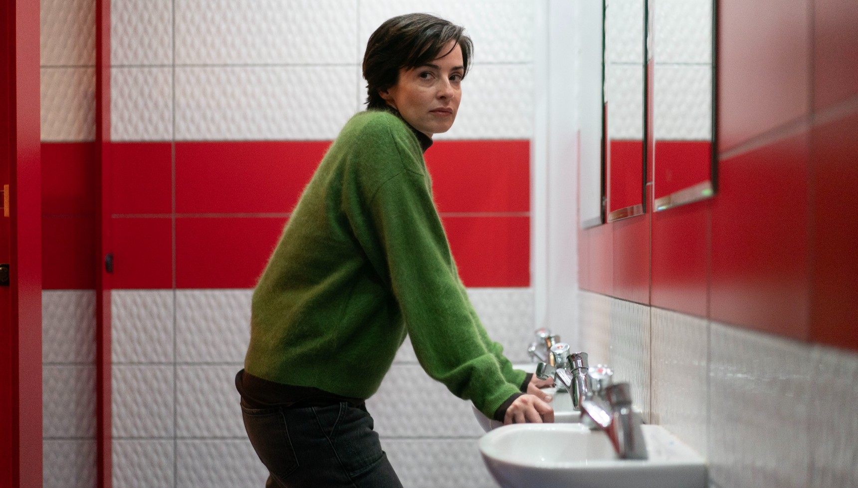 Laura Donnelly as Detective Monica Kennedy in The Dark