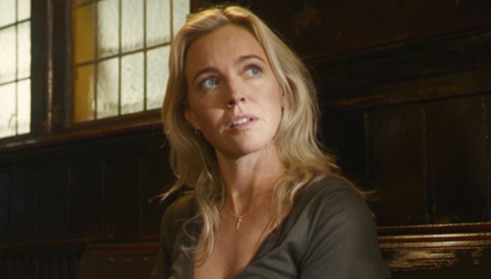 Loes Haverkort as Lena Linderman, Piet's girlfriend