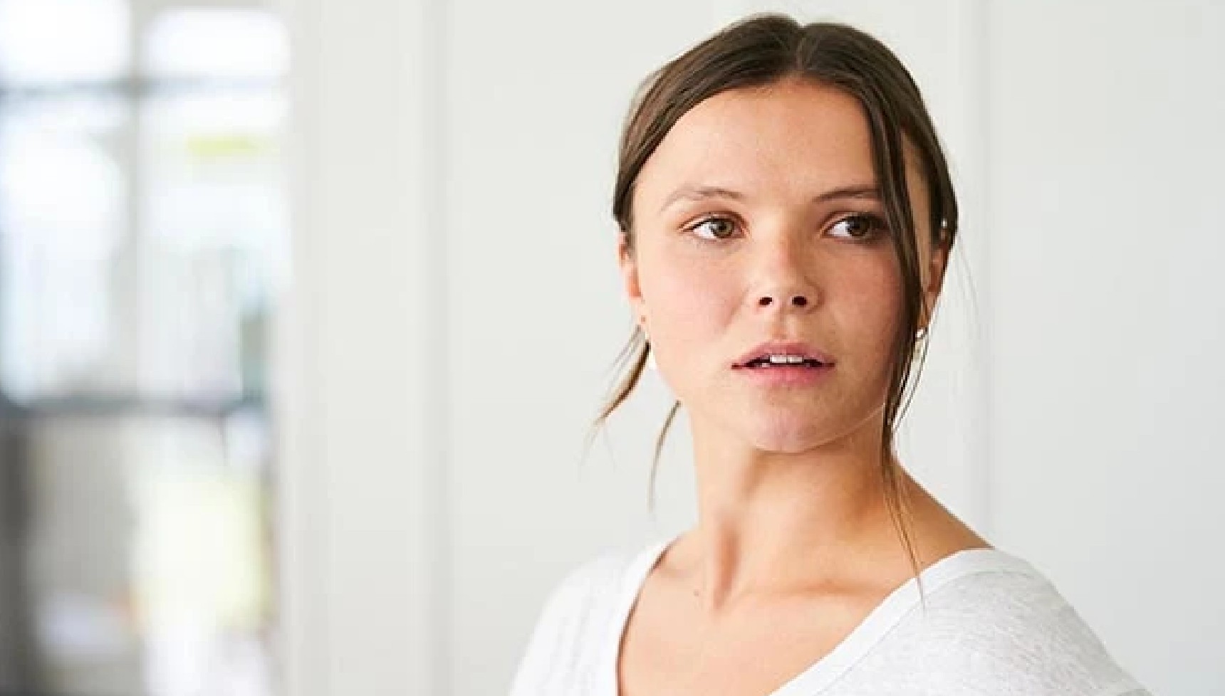Phoebe Roberts as Becky Hart in Lie with Me