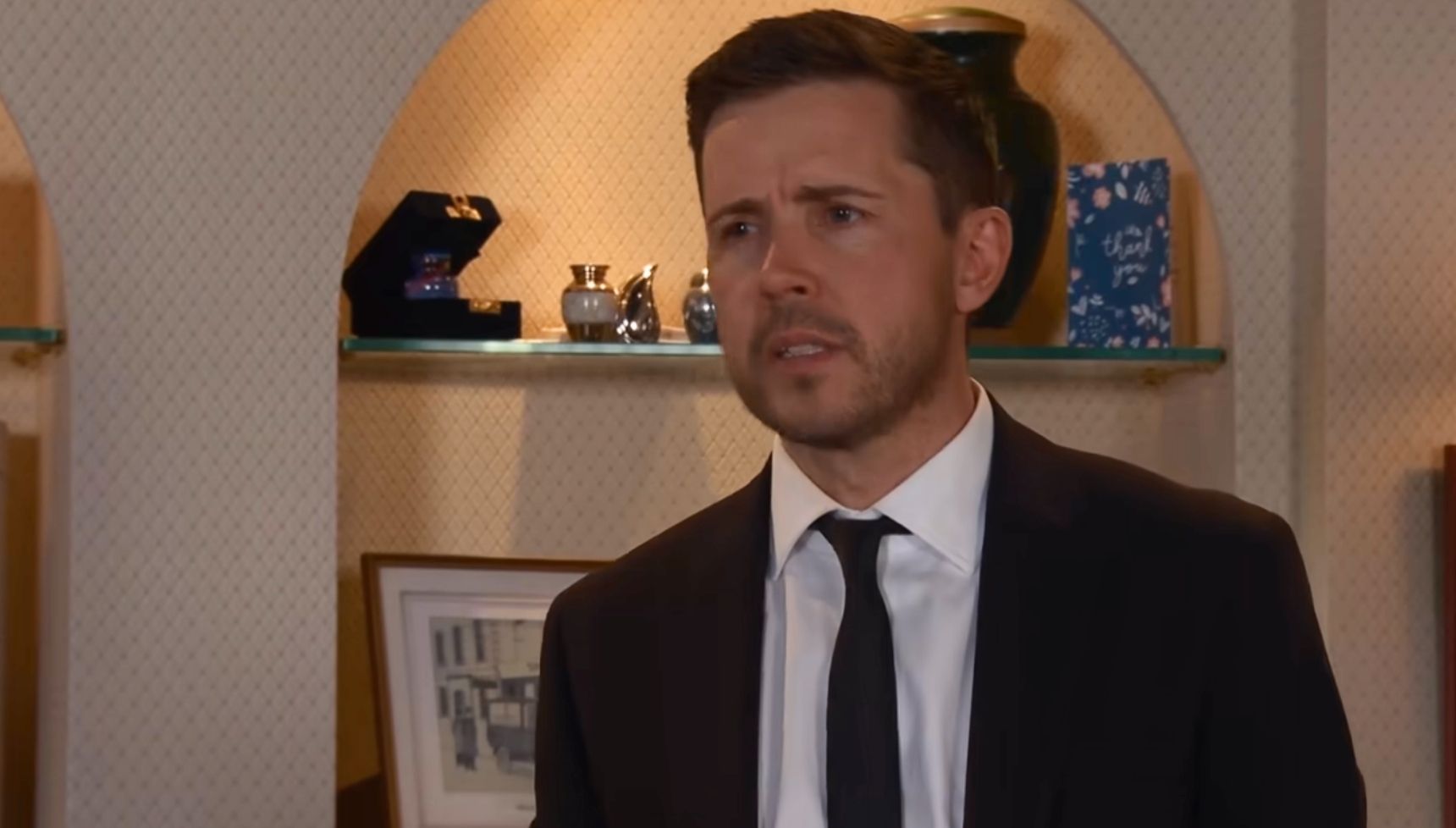 Coronation Street fans predict heartbreaking alcoholism storyline for Todd as his family worry about his 'self-destructive' behaviour