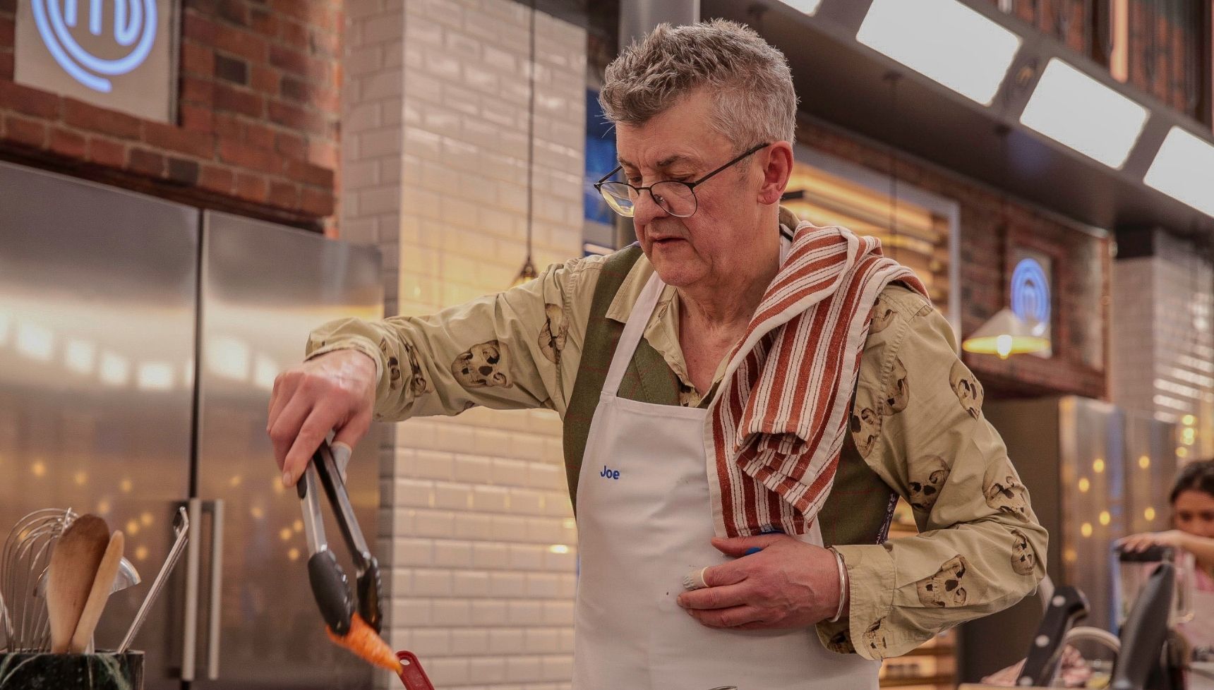 Joe Pasquale in MasterChef kitchen