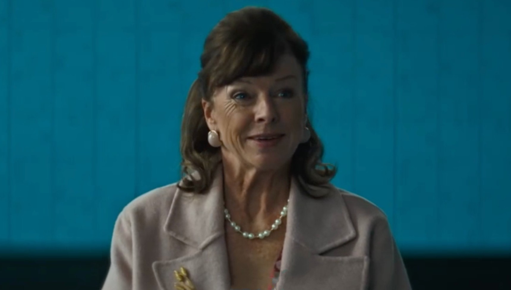 Doon Mackichan as Portia Lowery in Ludwig