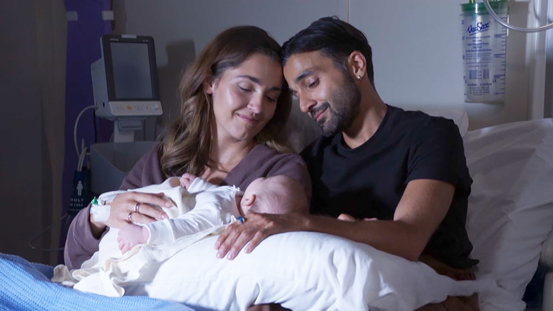 EastEnders spoiler reveal Penny and Vinny have a son (Credit: BBC)