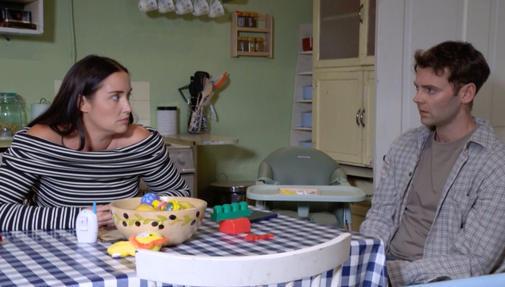 Lauren and Peter in EastEnders (Credit: BBC)