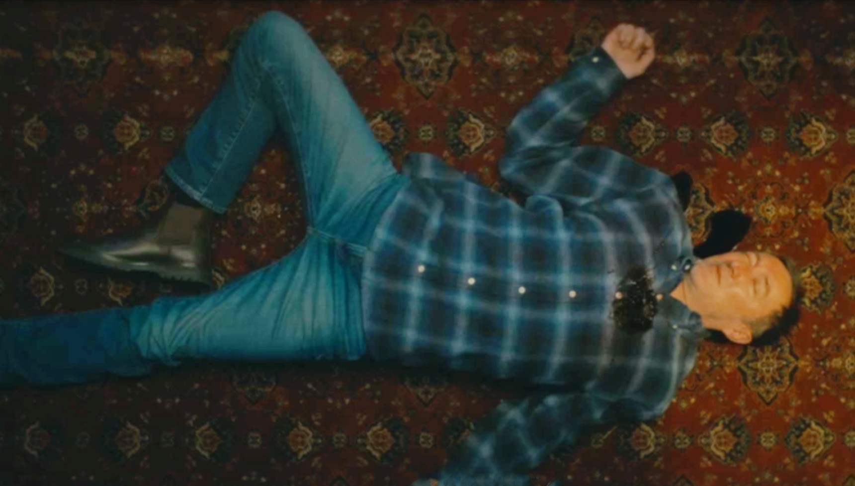 Ralph Ineson's Chief Constable Ziegler lying dead on the floor in Ludwig series 2