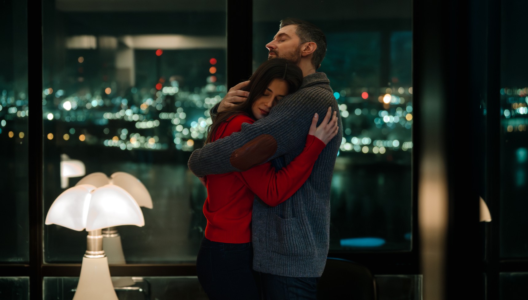 Dr Ethan Winter and Simone Edwards in Winter episode 1 on ITV