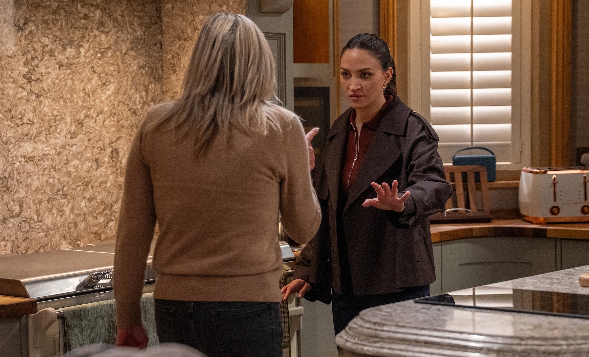 Kim thinks Thea has taken the baby in Emmerdale spoilers (Credit: ITV)